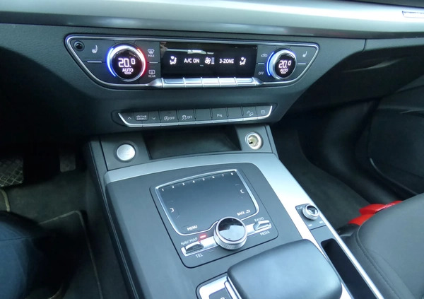 Audi Q5 cena 139900 przebieg: 43750, rok produkcji 2020 z Koronowo małe 301